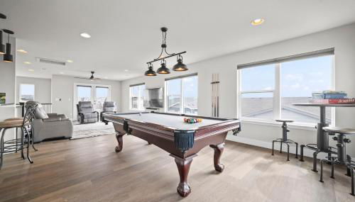 Rooftop Sunset Escape BBQ & Billiards Sleeps 8 - Foto 2