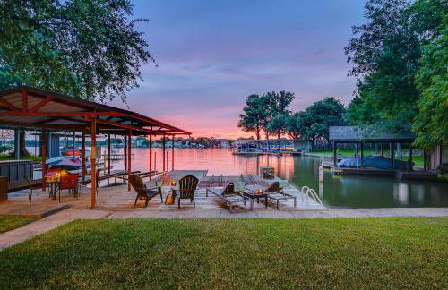 The Shorewood Lakeside Oasis, Pet-Friendly Getaway - Foto 1