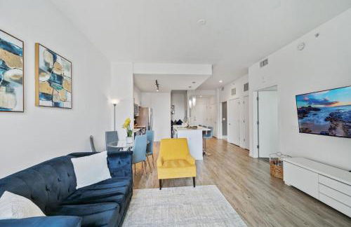 Luxury 1 BR with DEN Downtown Tampa Apt - City Views, Rooftop Pool, Workspace - Foto 1