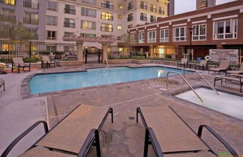 28 NIGHT MINIMUM in the Gaslamp Quarter by Petco Park, pool, jacuzzi, dogs ok - Foto 1