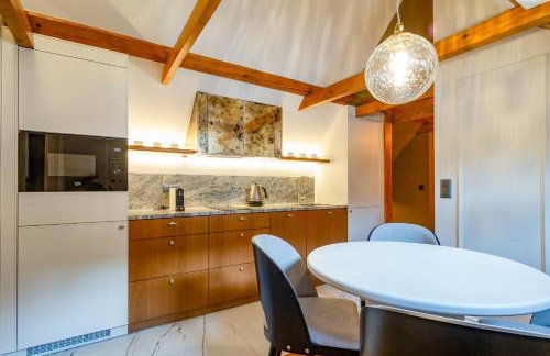 MR 3 Apartments - Photo 14