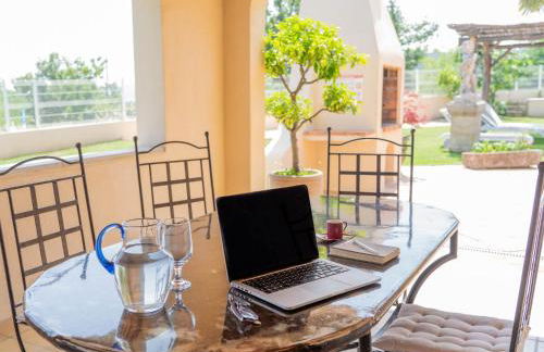 Villa Lazuel, piscine privée chauffée, vue panoramique et jardin clos - Foto 23