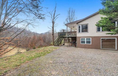 Serenity Views Retreat - Close to City and Parkway! - Foto 18