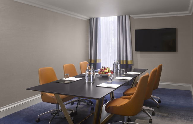 Staybridge Suites Dubai Internet City by IHG - Photo 48