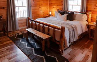 Sleeps 16 Luxury Cabin with Game Room & Hot Tub - Foto 15