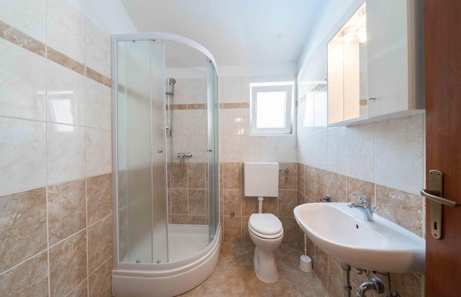 Capacious Holiday Home in Maslenica - Foto 15