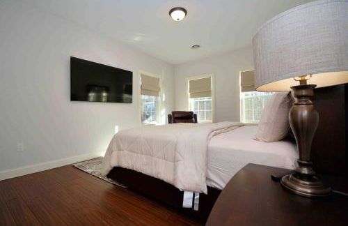 9 Bedroom Saratoga Retreat, In-Ground Heated Pool, HotTub, Firepit, Gourmet Kitchen, Private Office - Foto 49