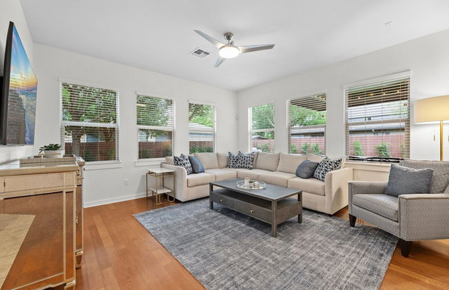 Large South Austin Home with a Pool - Foto 14