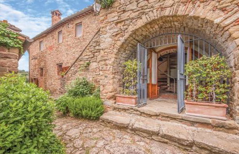 Amazing Home In Bucine Ar With Kitchen - Foto 4