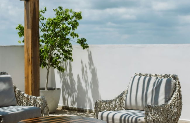 Level luxury condos - Photo 32