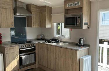 CaravanSleeps4-Beachfront-Garden-Patio - Foto 4