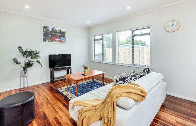 Kiwi Holiday Home near Airport - Photo 19