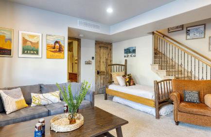 Blue Skies Lakeside Family-friendly Getaway w/ Hot Tub & BBQ - Foto 24