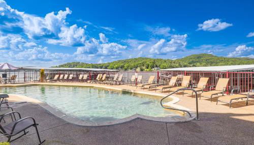 Lake of The Ozarks Condo with Pool in Camdenton - Foto 2
