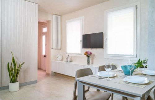 Tiffany Silver - Photo 36