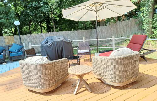 Cozy 4BR 3BA Home- Train to NYC, USOpen, CitiField Mets, MSG, Walk to Harbor & Golf - Photo 32