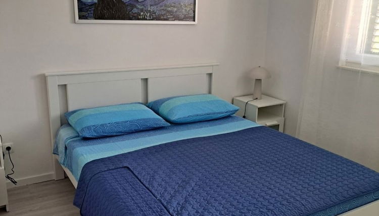 Big - Free Parking - A1 Lovre - Foto 1, Imagen principal