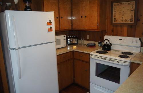 The Crystalaire Cabin - Charming and Relaxing! - Photo 26