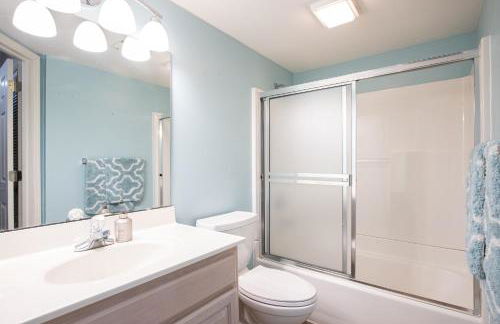 Amazing Views from Balcony, Loft & Gated Pool - Foto 32