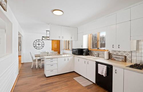 Charming Farmhouse Retreat - Foto 13