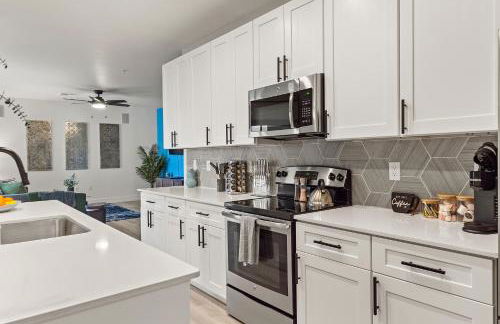 Near Mayo Clinic & Desert Ridge , Stay with Pool & Gym- S309 - Foto 19