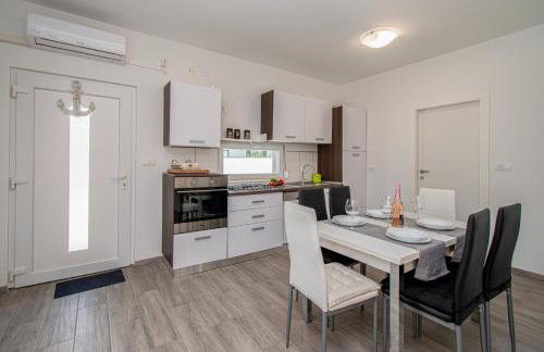 Villa Marsel with Pool & Jacuzzi by Istrabook - Foto 23