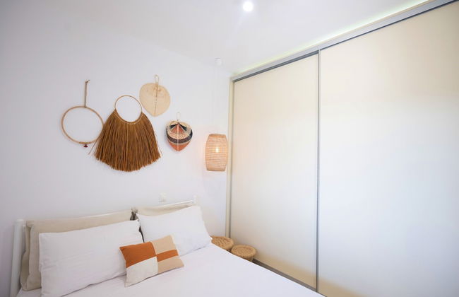 Mykonos Dot Apartments - Photo 18