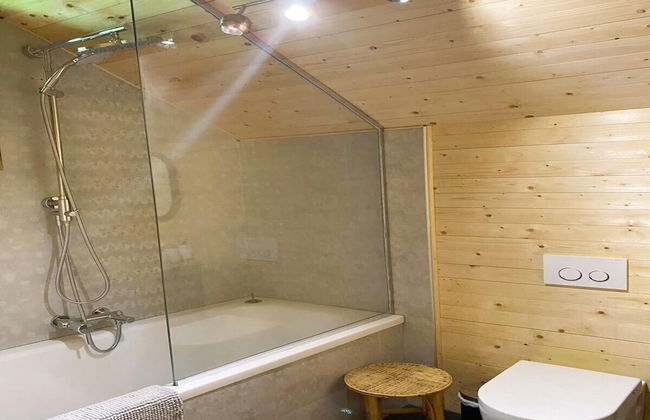 Chalet in Rossiniere Near Glacier & Lake - Foto 29