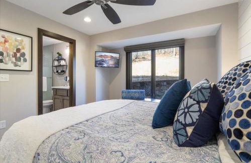 LOTO Pointe, Updated Luxury Home w/ Boat & PWC Slip, Boat Ramp, Firepits, Pool Table & More! - Foto 23