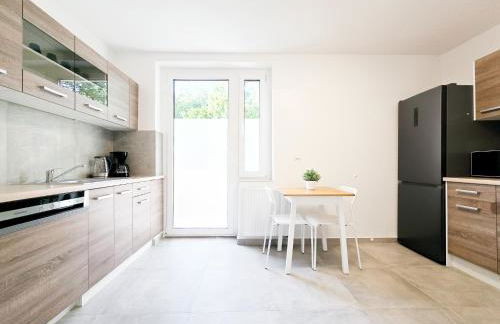 Tolstov Apartments - Monteurwohnungen mit 3 Zimmern , Balkon und Parkplatz - Photo 5