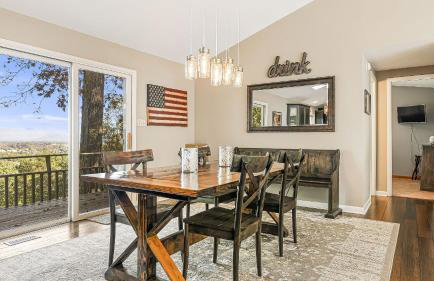 Cabin in the Sky by Avantstay Deck w/ Views - Foto 14