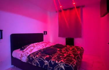 Suite cinéma et jacuzzi privé - Foto 34