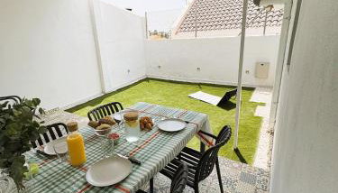 Casa andaluza con patio privado - Foto 1