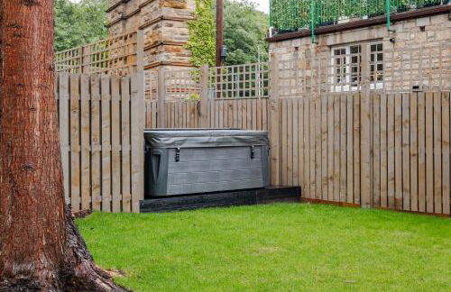 2 Bedroom Cottage-Free Parking - Photo 3