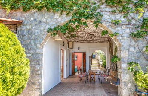 5 Bedroom Lovely Home In Agios Vasilios - Foto 10