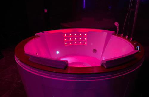 La Suite Marylin, Loft de 90m2 avec Sauna et Jacuzzi - Foto 4