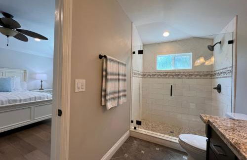 Fantastic 6 bedroom, 4.5 bath home (4 master Suites), pool home - Foto 6