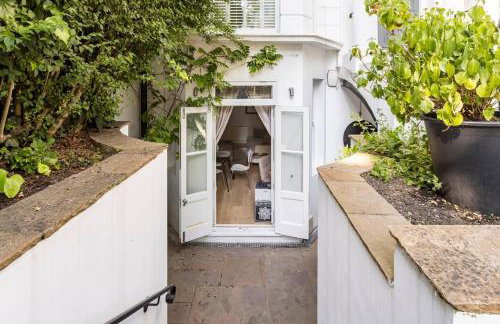 Super Kensington apt sleeps 2 to 4 with free WiFi - Foto 7