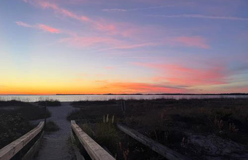 Boutique Coastal Retreat - Foto 23