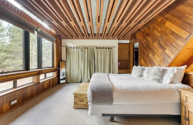 Riversong Lodge by Avantstay Sauna + Hot Tub On The Truckee River - Photo 17