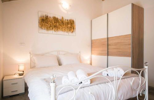 Villa Milena, a Rustic Summer Haven with Pool, Pets Welcome! - Foto 3