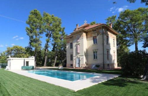 Historic Villa With Pool In The Heart Of Ortezzano - Foto 1
