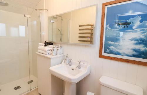 Amy Johnson - Foto 10