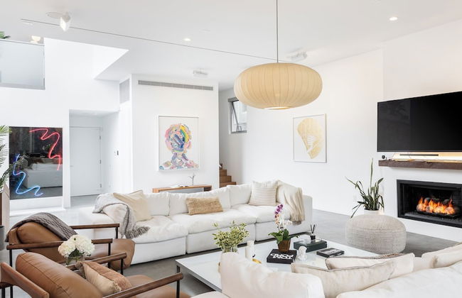 Venice View by Avantstay Walk to Venice Beach Rooftop, Ice Bath, Luxe Design - Photo 9