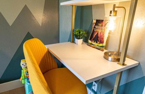 Secluded Mtn Top Family Haven w/Views Spa & Arcade - Photo 27