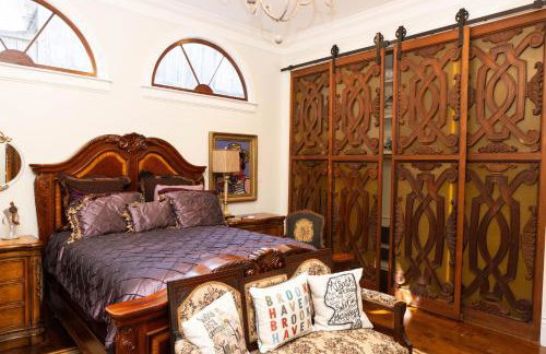 The Dollhouse - 3 Bed, 2 Bath, Walk to Downtown - Foto 21