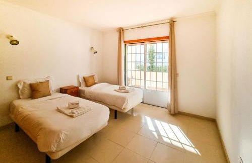 FLH Quinta das Salinas Triplex with Balcony - Photo 11