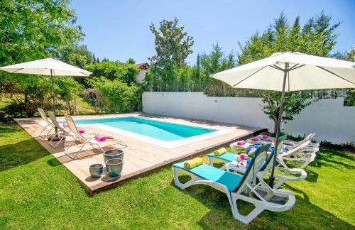 Villa Alegría - Option of Heated Pool - Sleeps 8 - Photo 25