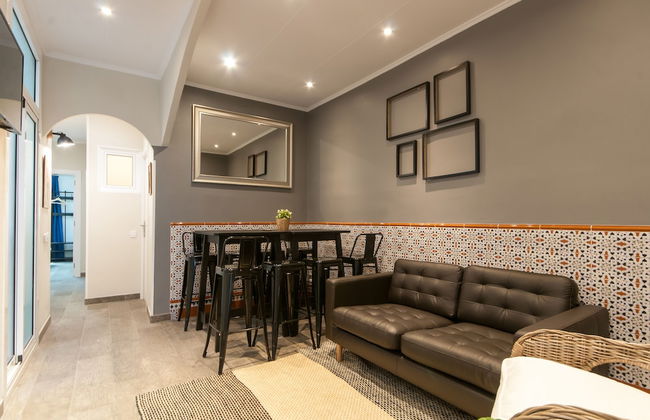 Lovely and Central 4 BR Apartment - Photo 32