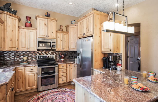 Casa Escondida by Ruidoso Vacation Rentals - Photo 12